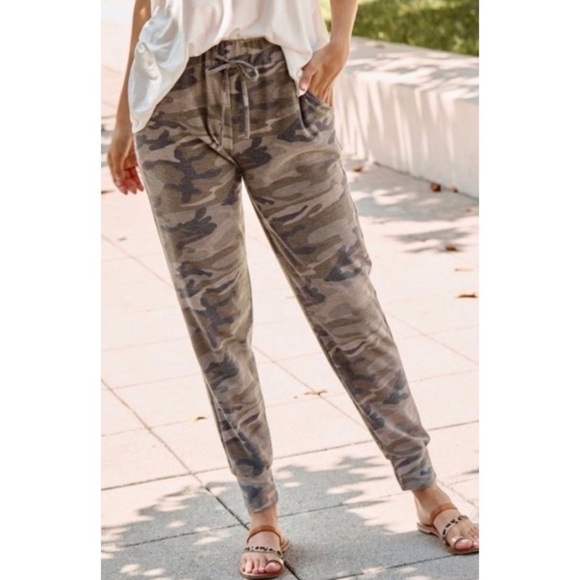 SOLD OUT Army Camo French Terry Casual Jogger Pants - Picture 3 of 8